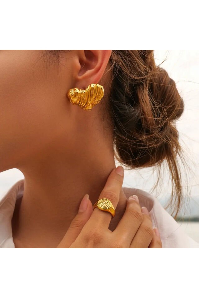 Kalp İkonlu Dolgulu Gold Küpe