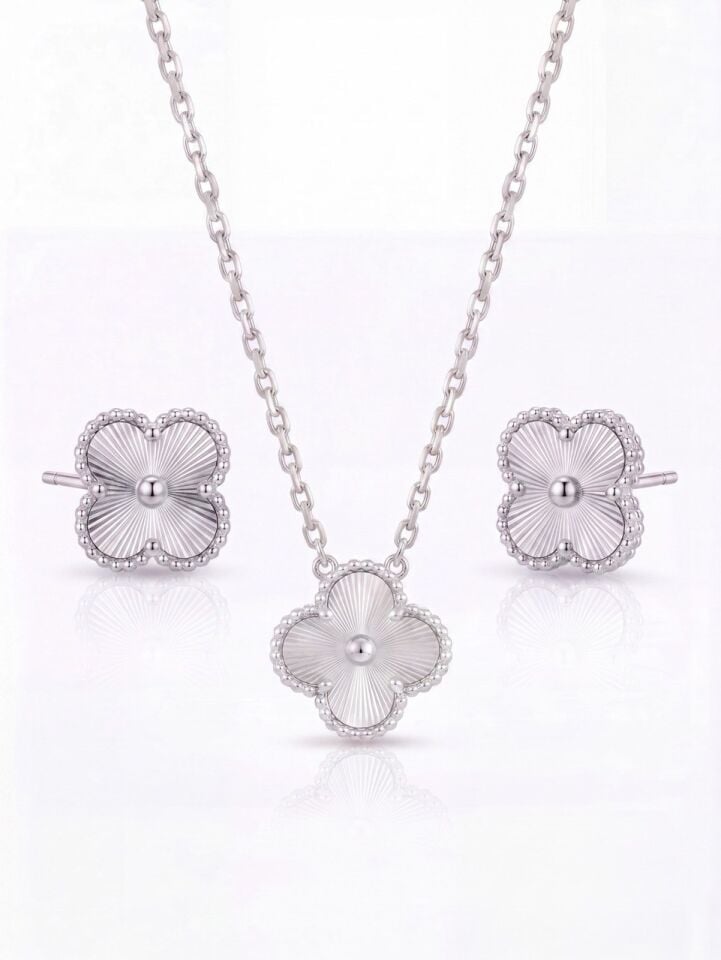 Silver Renk Yonca VCA Model Küpe Kolye Set