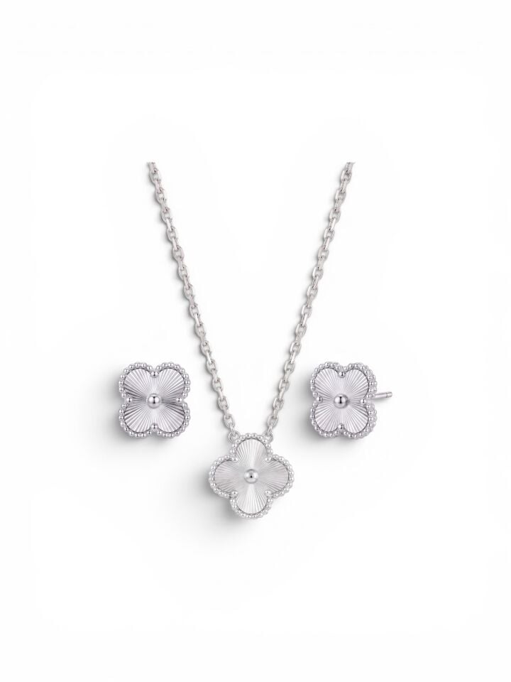 Silver Renk Yonca VCA Model Küpe Kolye Set