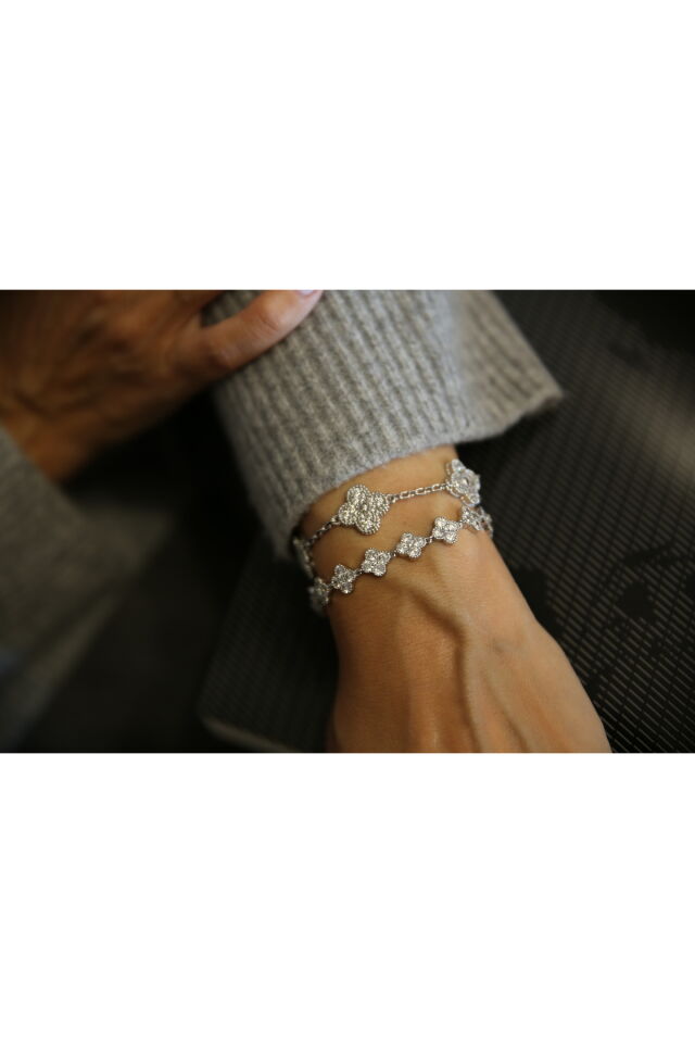 Silver Renkli Zirkon Taşlı Bileklik