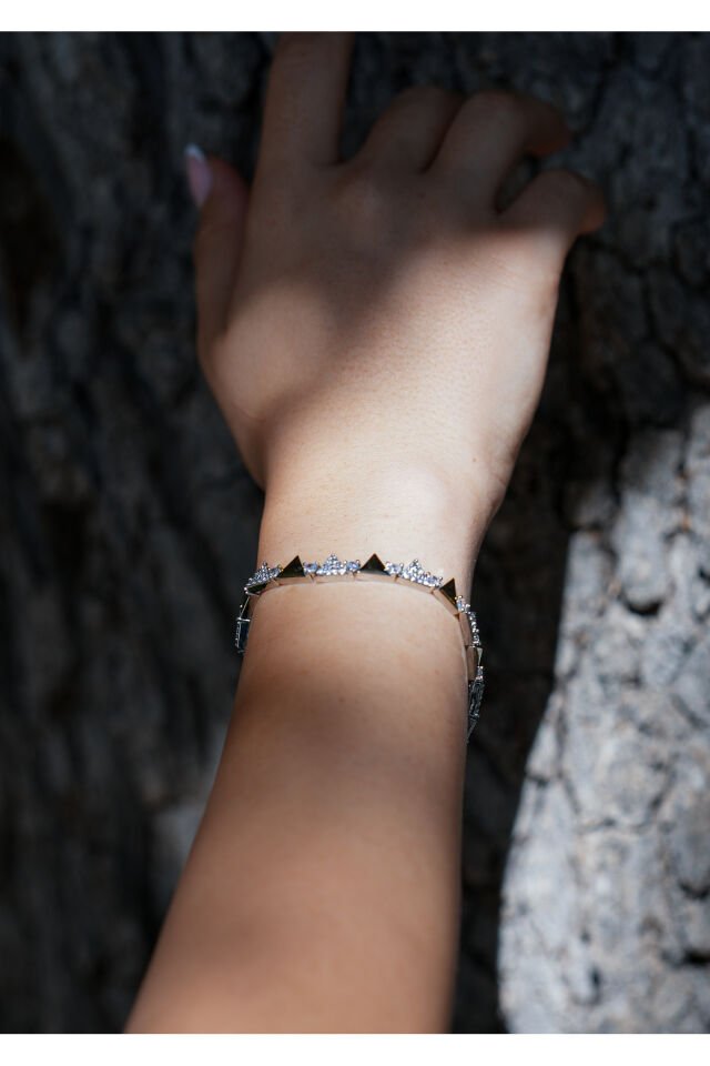 Gold Renk Üçgen Zirkon Taşlı VIP Bileklik