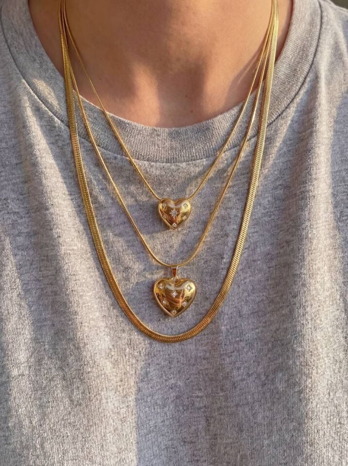 Zirkon Taşlı Love Kolye