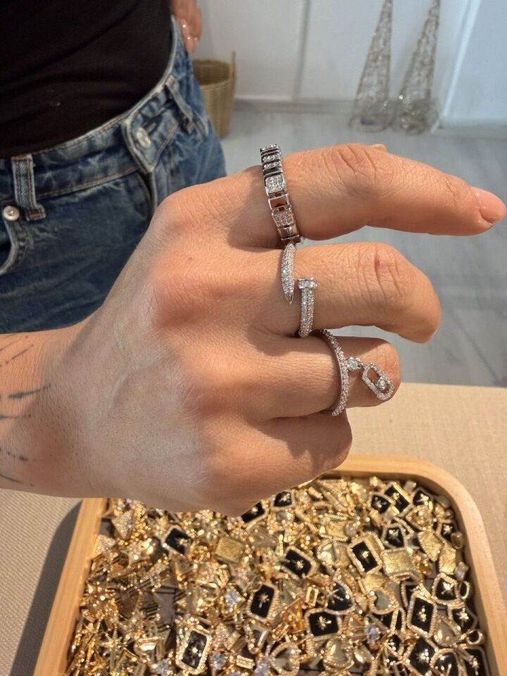 Kare Zirkon Taşlı Silver Yüzük